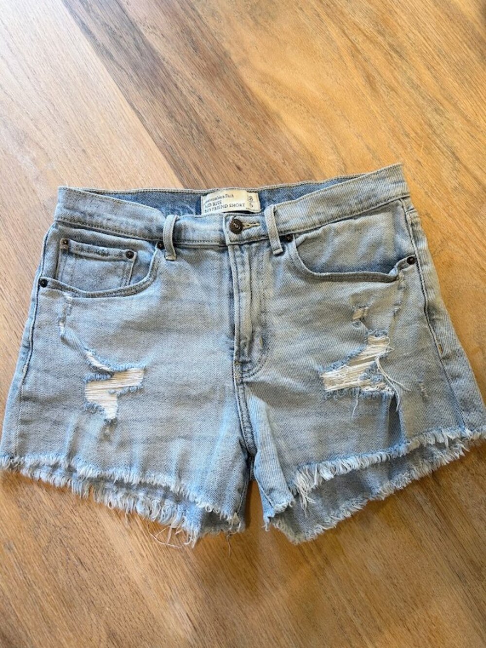 Abercrombie Distressed Mid Rise Boyfriend Denim Shorts 28 6 Frayed Hem Jean